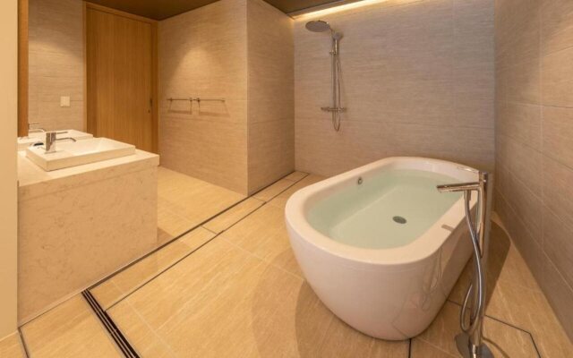 Hewitt Resort Naha