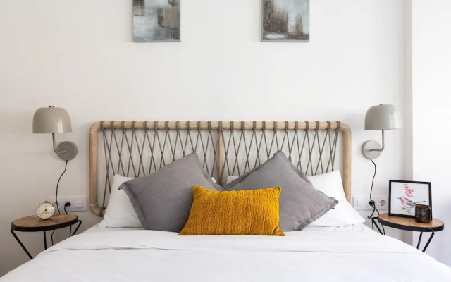 Urban Chill Apartments By Olala Homes