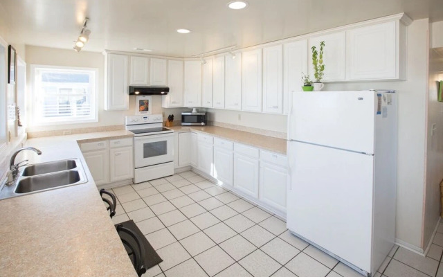 Oceanfront Villa - 12 Br Home