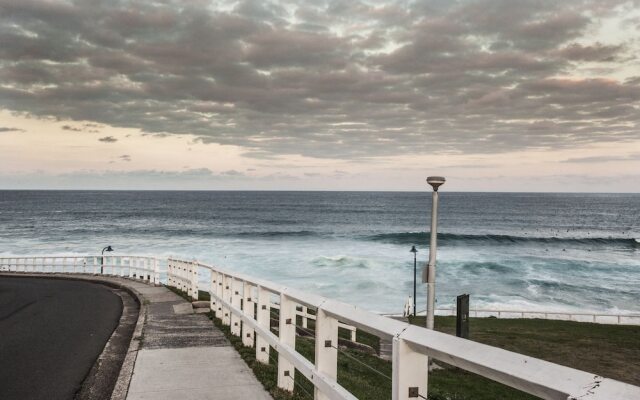 Bronte Bayview Street (H)