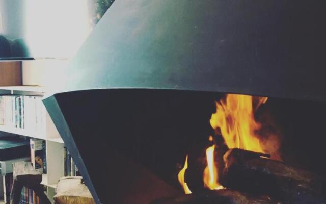 Flores Amarillas B&B