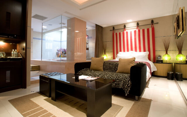 Yes Motel City Resort Paradise