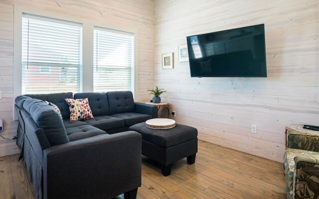Driftwood Delight 2 Bedroom Home