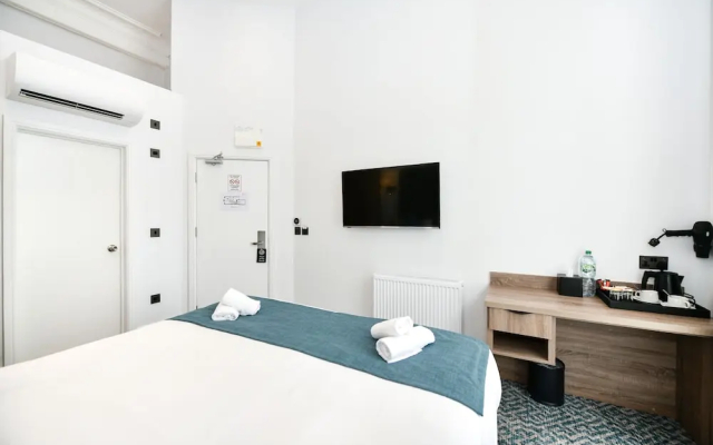 The Chapter Hotels - J Hyde Park