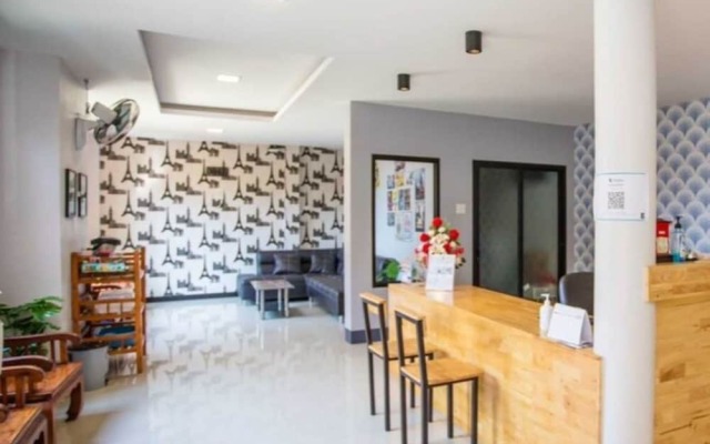 Nakarin Hotel