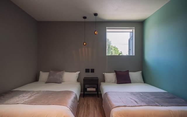 Urban Villa Resort ALOHI – Guest Rooms – Onna