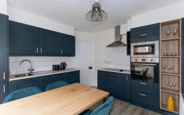 Centrally Located & Spacious 4BD House- St Kevin's