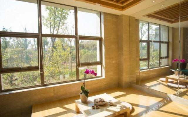 Empark Seabed Hot Spring Hotel