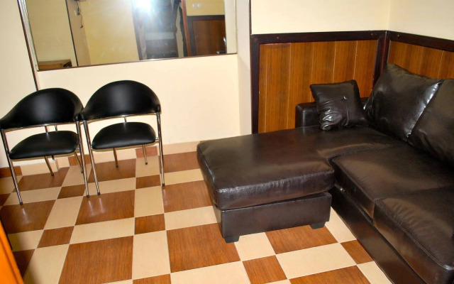 YaahoT Hotel