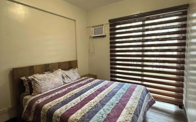 Alabang Condo by Lyre