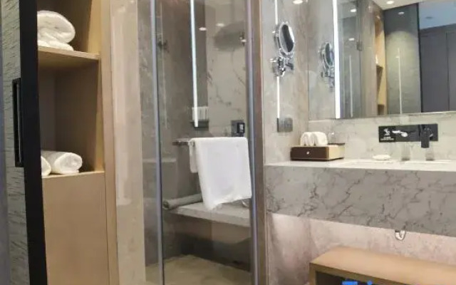 Yangjiang Changjiang International Hotel