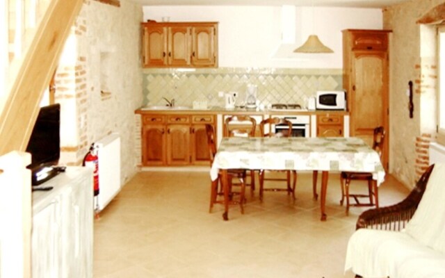 House With 3 Bedrooms in Grézels, With Private Pool and Furnished Gard