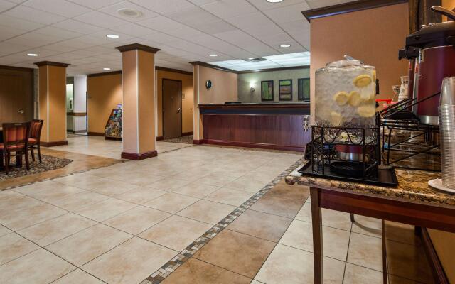 Best Western Cascade Inn & Suites