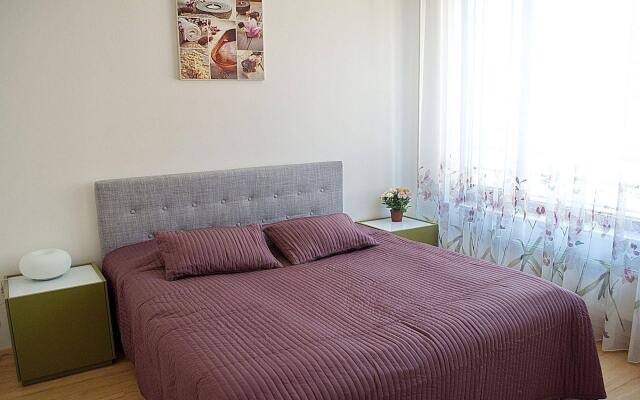 Bright spacious apartment