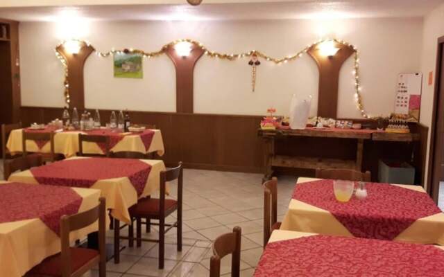 Camping Hotel La Pineta