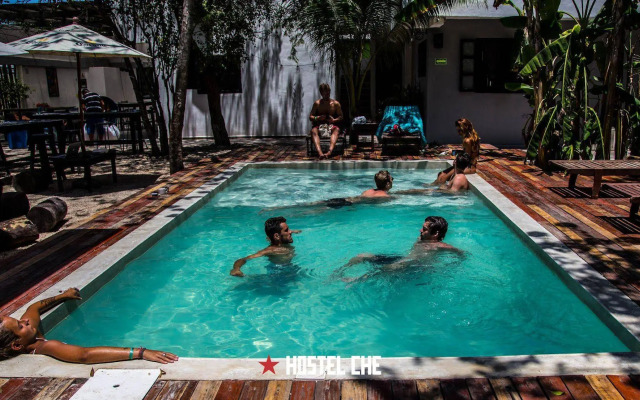 Che Tulum Hostel & Bar