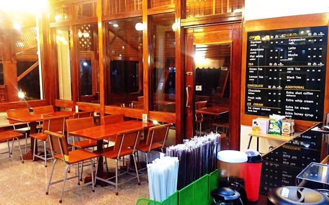 Riverfront Hotel Mukdahan