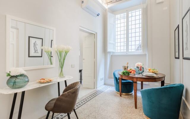 Gallo Cedrone a Home With Outdoor