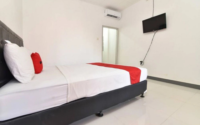 RedDoorz near Tanjung Benoa Beach