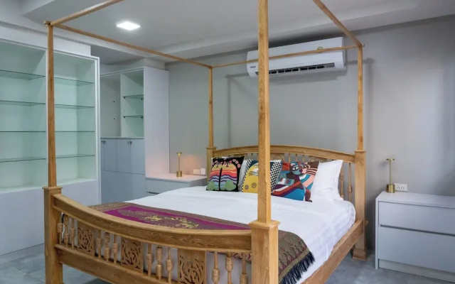4BR Villa Ideal for Groups Families V262