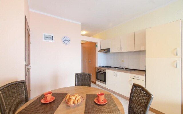 Beautiful Home in Blato With Wifi and 5 Bedrooms