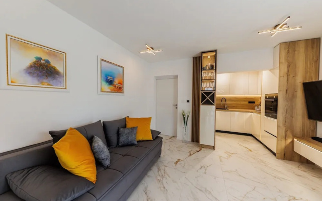Modern Luxury Apartment Ivana, With two Patios