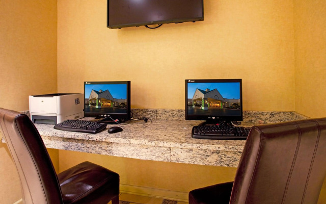 Buffalo Airport Hotel