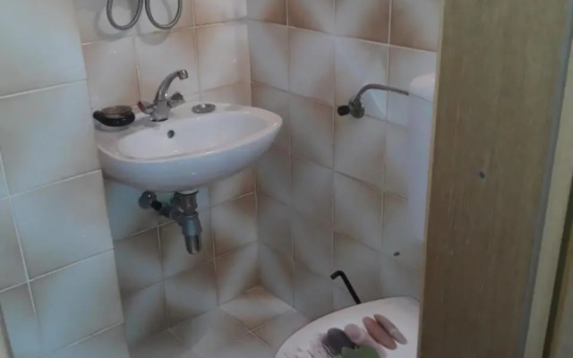 Apartma 27