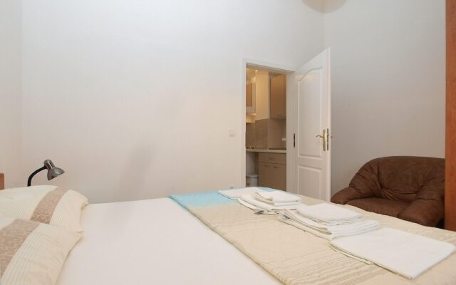 Apartment 1774