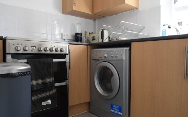 Stylish 1 Bedroom Flat in West Kensington