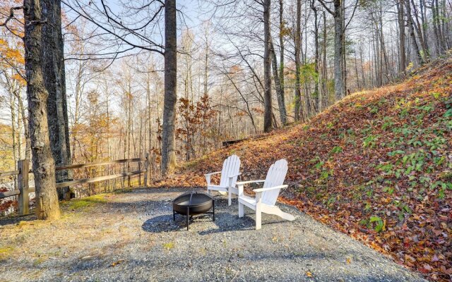 Peaceful Spruce Pine Cabin w/ Fire Pit!