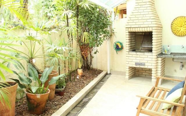 OBA 70 - Casa Juquey 50m praia