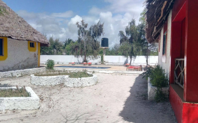Twisted Palms Lodge & Restaurant
