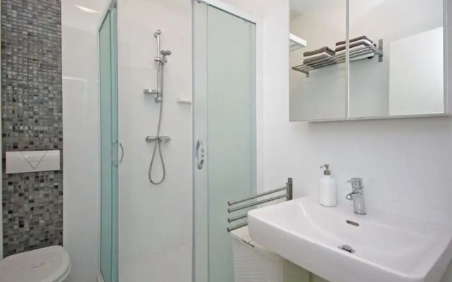 Holiday Apartment Beach House IVA App.1