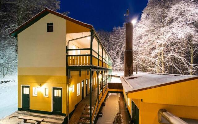 hotelImage