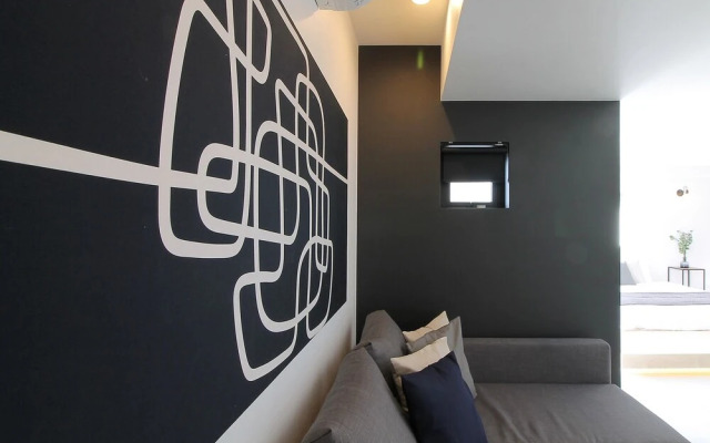 bHotel