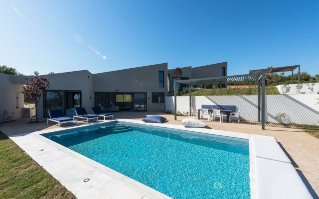 Theeta Thalassa Villa - Metamorfosi Halkidiki