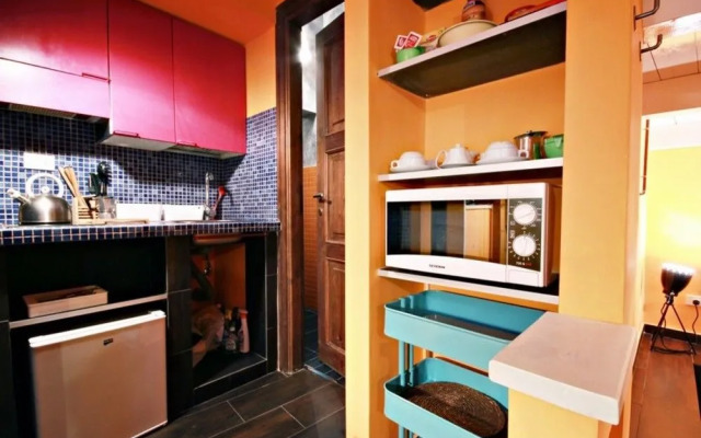 Amazing Attic In With Terrace In Fontana Di Trevi