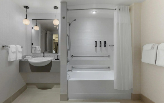 Renaissance® Boston Seaport District