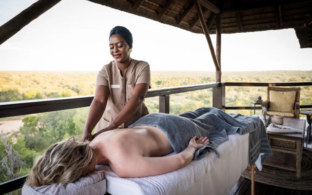 Makumu Private Game Lodge