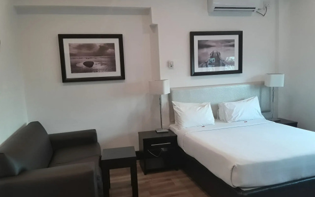 Parade Hotel
