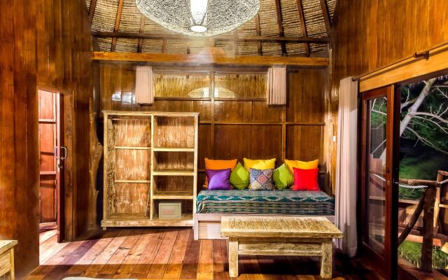 Gili Treehouses