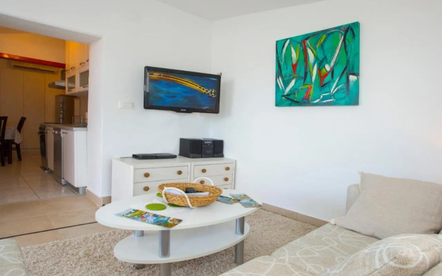 Prime Location Penthouse apt with a large terrace
