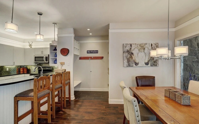 2721 Chateaux DMont by RedAwning