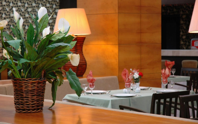 Meder Resort Hotel