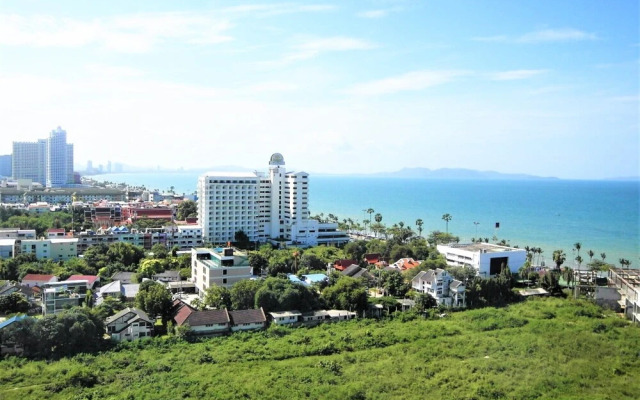Sea View 16th Floor Condo at Jomtien Beach