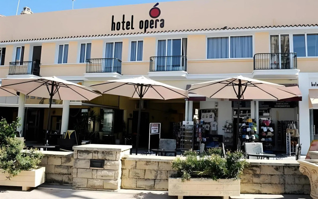 Hotel Opera