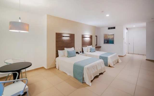 Pacific Palace Beach Tower Hotel