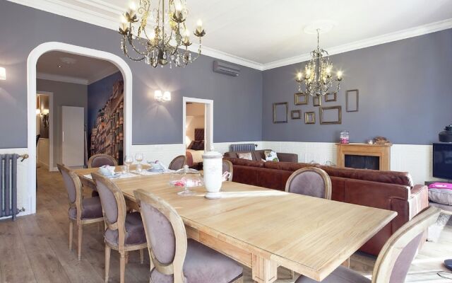 Exclusive Apartment For 4 Persons In Emblematic Area Of Aabarcelona