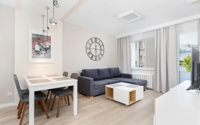 Port View Apartment by Renters